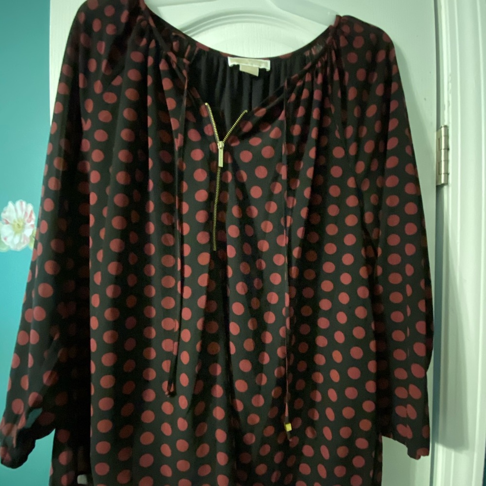 Women’s dress shirt